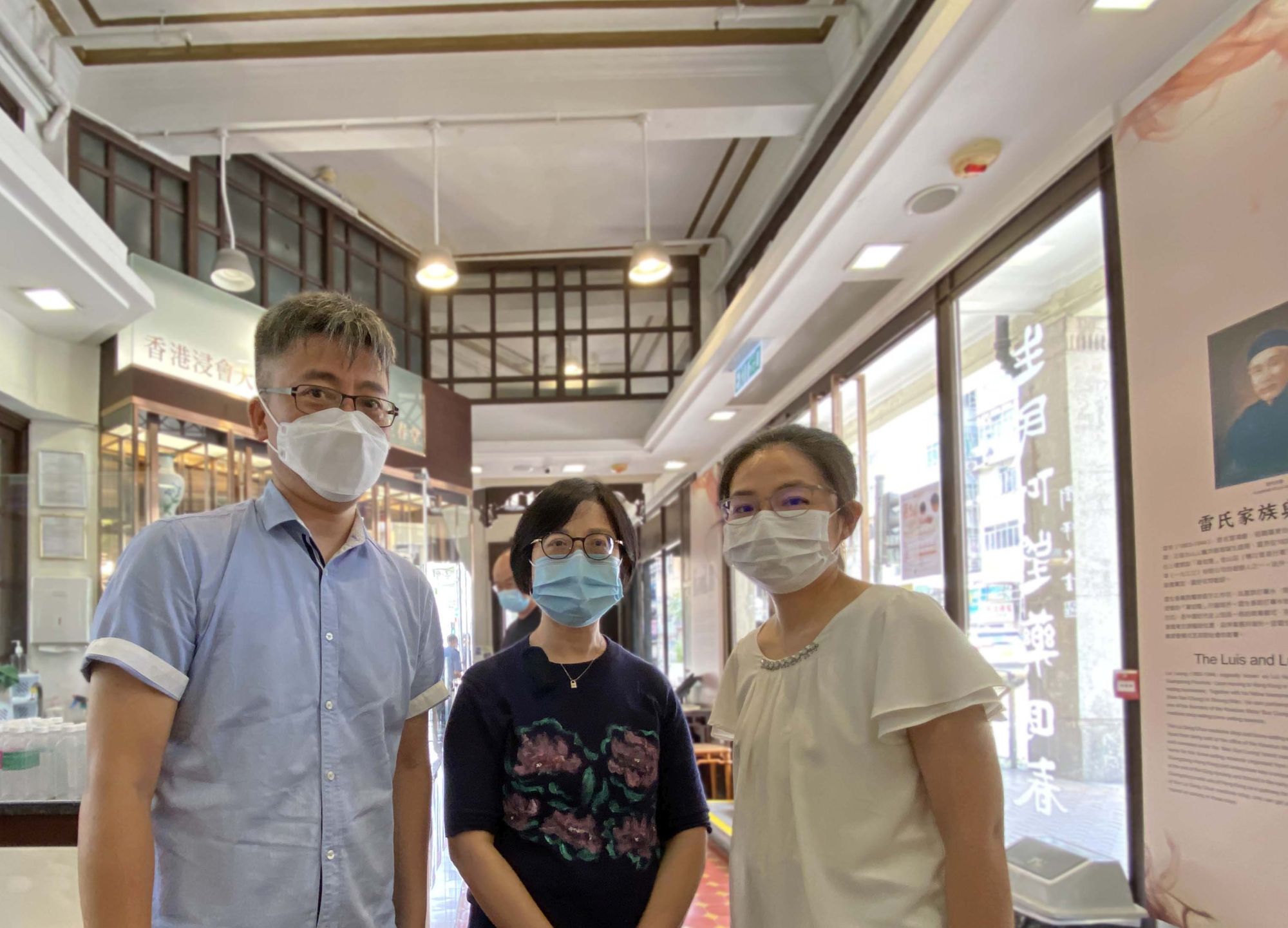 Colleagues from the Antiquities and Monuments Office (AMO) introduce the historical significance and architectural features of Lui Seng Chun. From left: Assistant Curator I (Monument Building) of the AMO, Mr NG Kwok-leung; Executive Secretary (Antiquities & Monuments) of the AMO, Ms SIU Lai-kuen, Susanna; and Curator (Historical Buildings) of the AMO, Ms LO Chuen-sin.