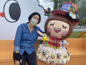 The founder of Chocolate Rain, Ms MAK Ngar-tuen, Prudence, says that with so many outstanding illustrators and creative talents in Hong Kong, she expects to see more local artistic production along the harbourfront promenade in the time to come.