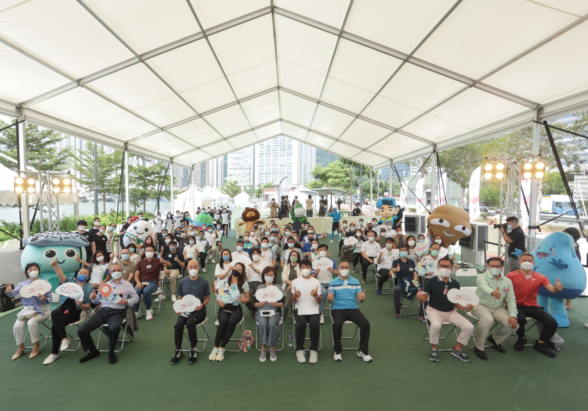 The Civil Engineering and Development Department (CEDD) has organised the “CT60+ Cycling Rewards” to promote the New Territories Cycle Track Network (NTCTN) and celebrate the 25th anniversary of the establishment of the Hong Kong Special Administrative Region.  Pictured is the kick-off ceremony held earlier.