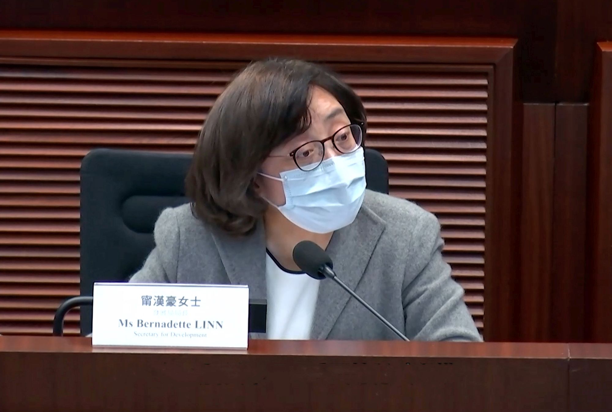 The Secretary for Development (SDEV), Ms LINN Hon-ho, Bernadette, says that the project of the Kau Yi Chau Artificial Islands (KYCAI) will bring huge social and economic benefits to Hong Kong.