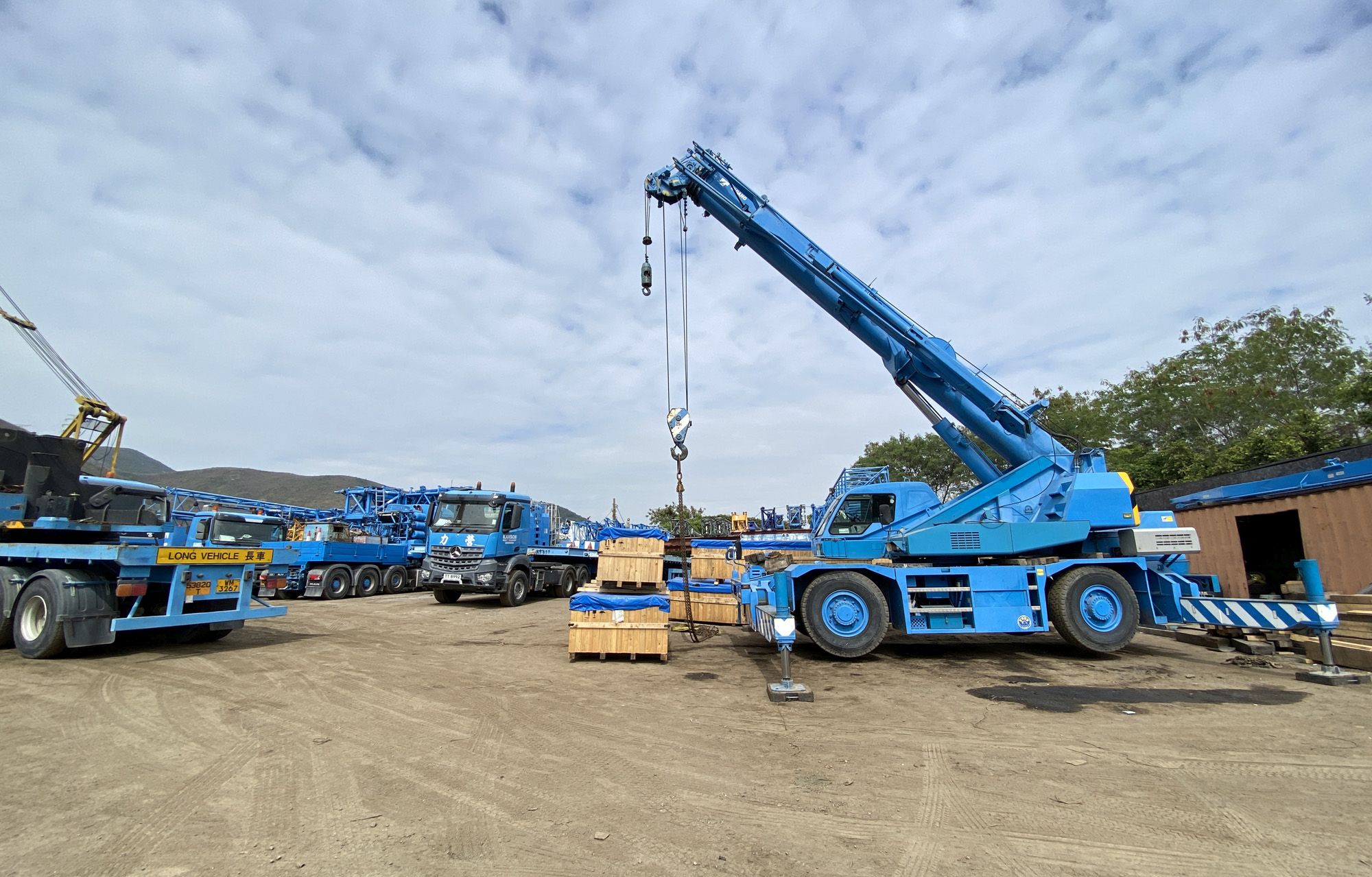 The storage yard of construction equipment at Hung Shui Kiu will be moved to a new site.