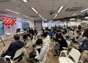 The Geospatial Lab established by the DEVB organises various types of activities, such as workshops, feature talks, competitions and experience days, for public participation.