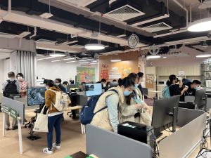 The Geospatial Lab established by the DEVB organises various types of activities, such as workshops, feature talks, competitions and experience days, for public participation.