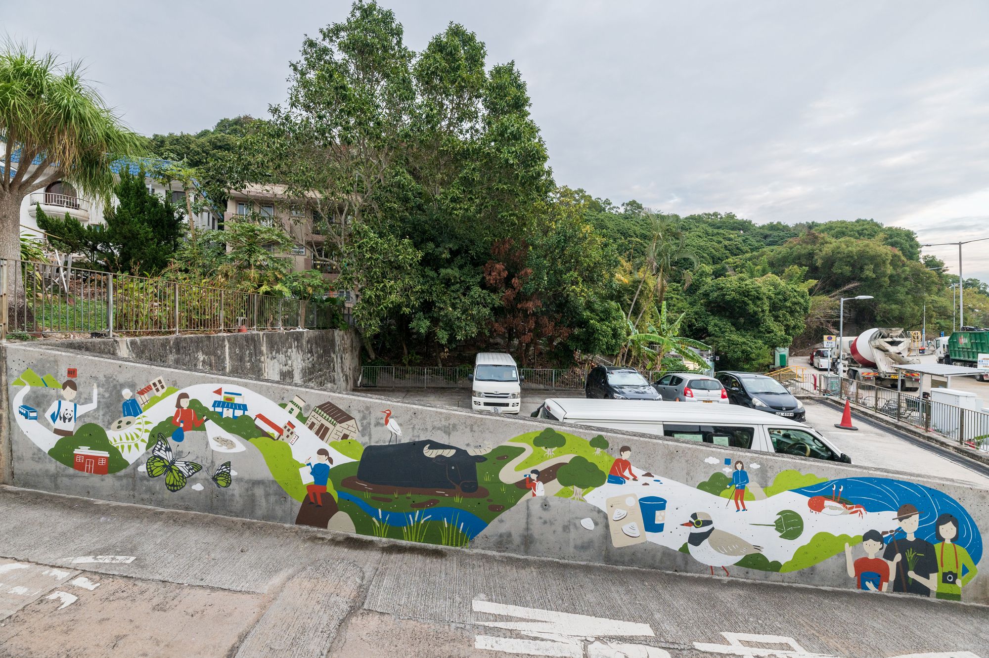 The SLO also held workshops to collect stakeholders’ opinions on topics such as environmental management, biodiversity and village culture of Shui Hau, and painted a mural with some of the discussion results.