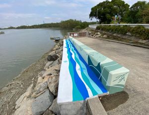 An information board and resting place are provided for the public at the confluence of Shan Pui River and Kam Tin River to facilitate the enjoyment of the riverside scenery.