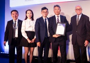 Assistant Director of the Drainage Services Department (DSD), Mr LEE Wai-man, Raymond (second right), received the first runner-up of the Water Contract of the Year award on behalf of the DSD at the NEC Annual Conference 2023 and Prize Presentation Ceremony of the Martin Barnes Awards 2023 in London, the United Kingdom recently.