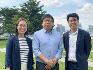 The Deputy Secretary for Development (Works), Mr HO Ying-kit, Tony (centre); the Principal Assistant Secretary (Works), Mr LEUNG Hon-wan, David (right) and the Assistant Secretary (Works Policies), Ms LI Wai-man, Joyce (left) of the DEVB, introduce the NEC form.