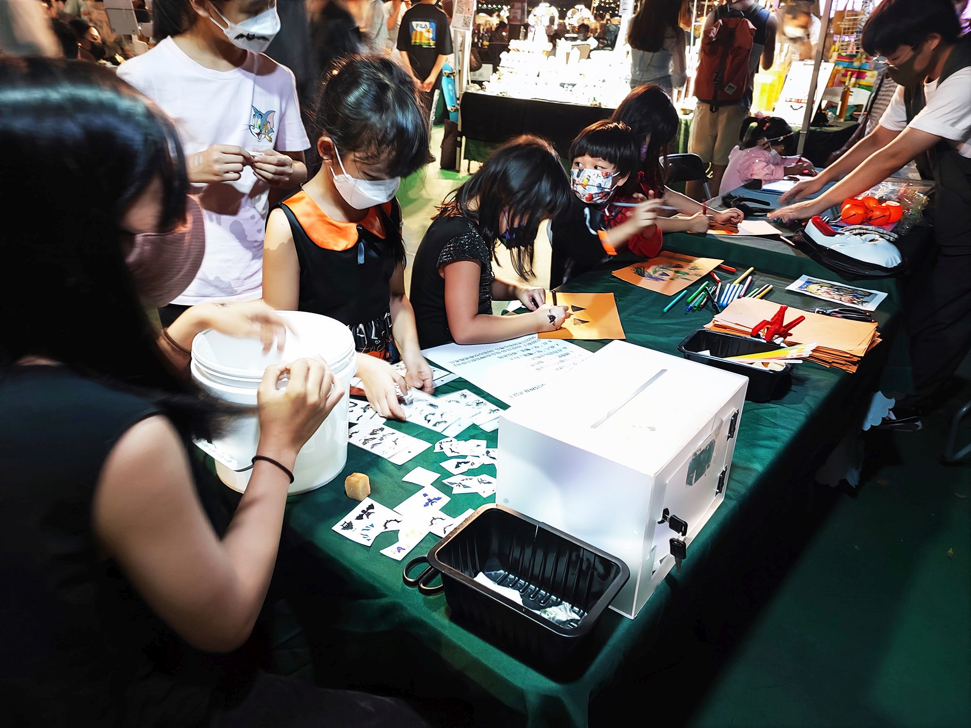 The K-Farm Mid-Autumn Night Market cum K-Fest Promenade Concert will be held during the long holiday of the Mid-Autumn Festival and National Day.  There are, among others, stalls and handicraft workshops; acupoint massage services will also be provided for free.  Local bands are invited to perform music of different styles. (Courtesy photos from K-Farm) 