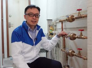 Senior Engineer (Technical Support) of the WSD, Mr LEE Hong-nin, Kevin, says that to encourage more landlords of subdivided units (SDUs) to take part in the Scheme for Installation of Separate Water Meters for Subdivided Units, the Government provides economic incentives, including waiving the water deposit for each separate water meter and the charge for providing each separate water meter.