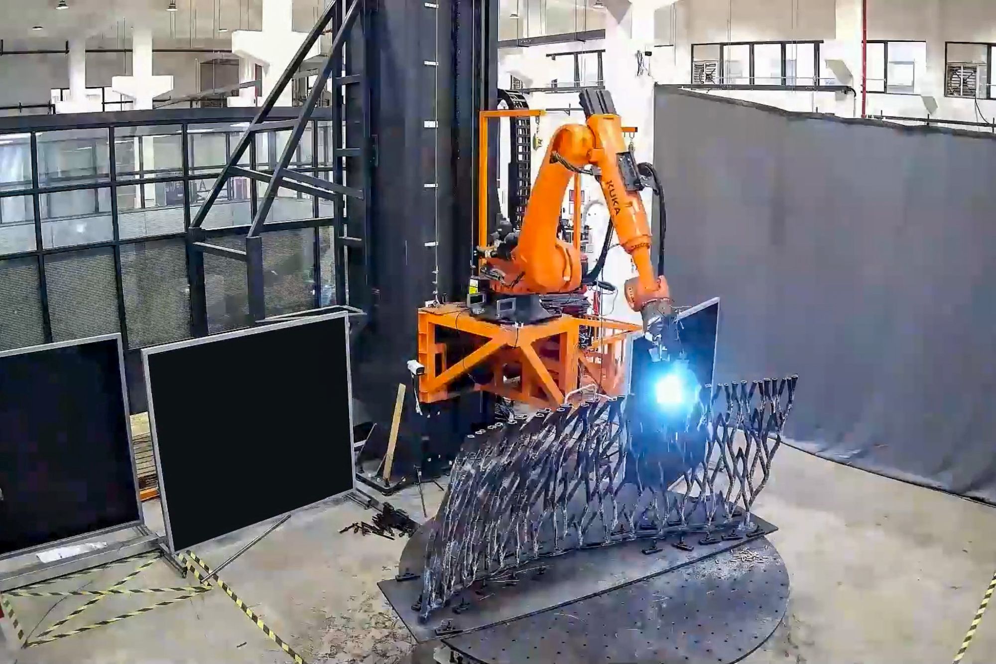 The project faced substantial challenges due to limitations in factory printing technology.  The project team had to ensure the design's printability and maintain structural integrity, and also had to analyse construction costs and production timelines.