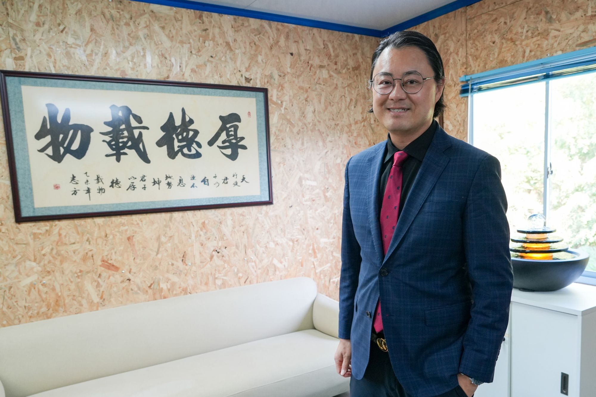 Director of Long Engineering Limited, Mr CHAN Chi-man, who obtained the title of “Senior Engineer”, describes the acquiring of “Professional Title” as akin to a business card, which allows the members of industry on the Mainland to easily understand the professional backgrounds of their Hong Kong counterparts.