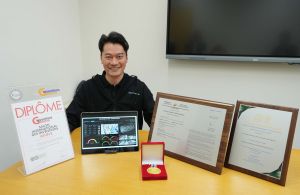 Chief Assistant Secretary (Works) of the Development Bureau (DEVB), Mr LIU Wan-fai, Edmond, introduces that “SmartEye”, a remote project supervision system cum integrated site management platform developed by the Works Branch of the DEVB, has received the Best International Invention & Innovation (presented by the National Research Council of Thailand) and Silver Medal.
