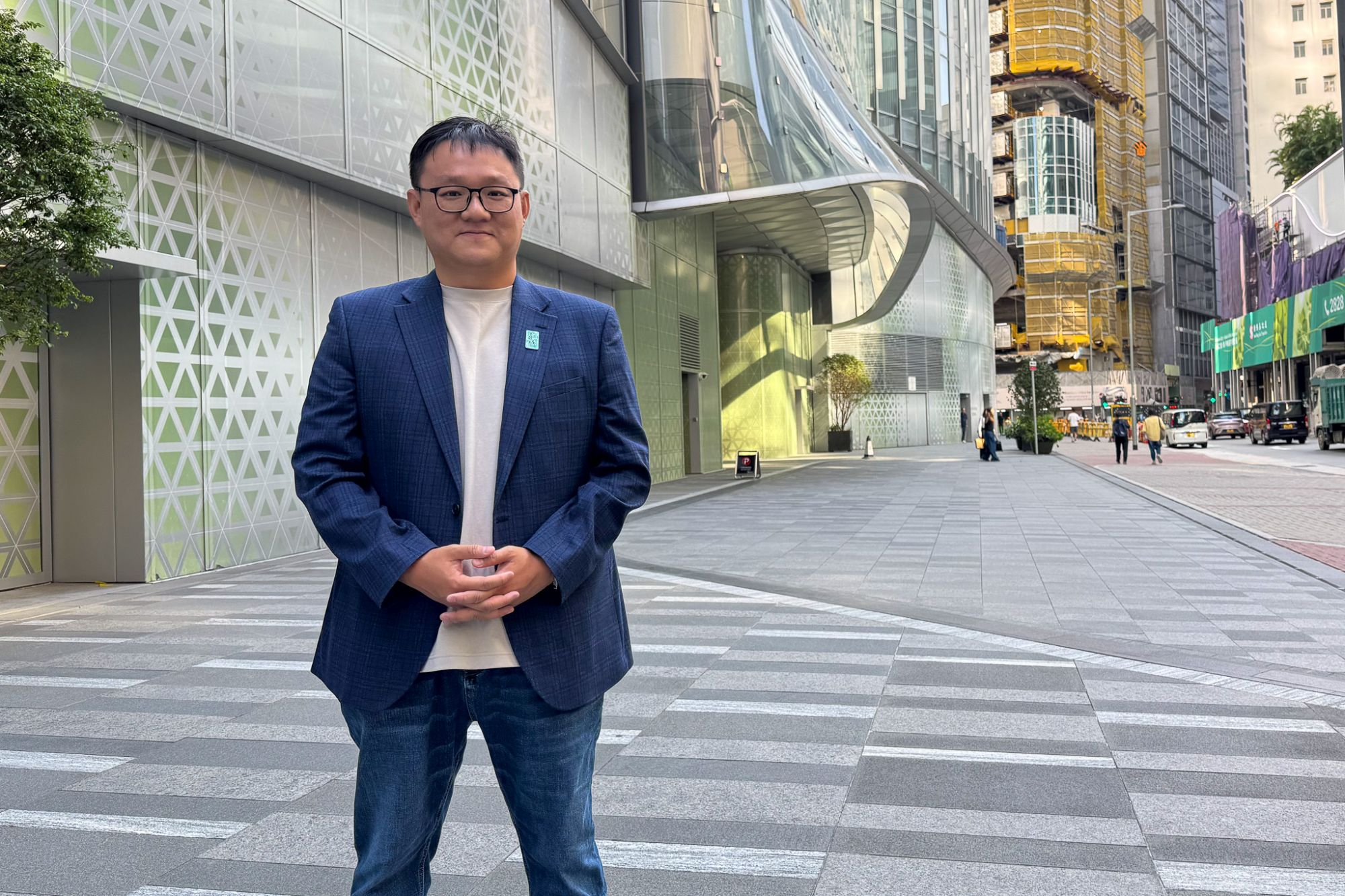 District Councillor Mr. TAM Siu-cheuk (Kwun Tong West) views that the new footbridge will enhance the accessibility of Kwun Tong, benefiting the development of Hong Kong’s 