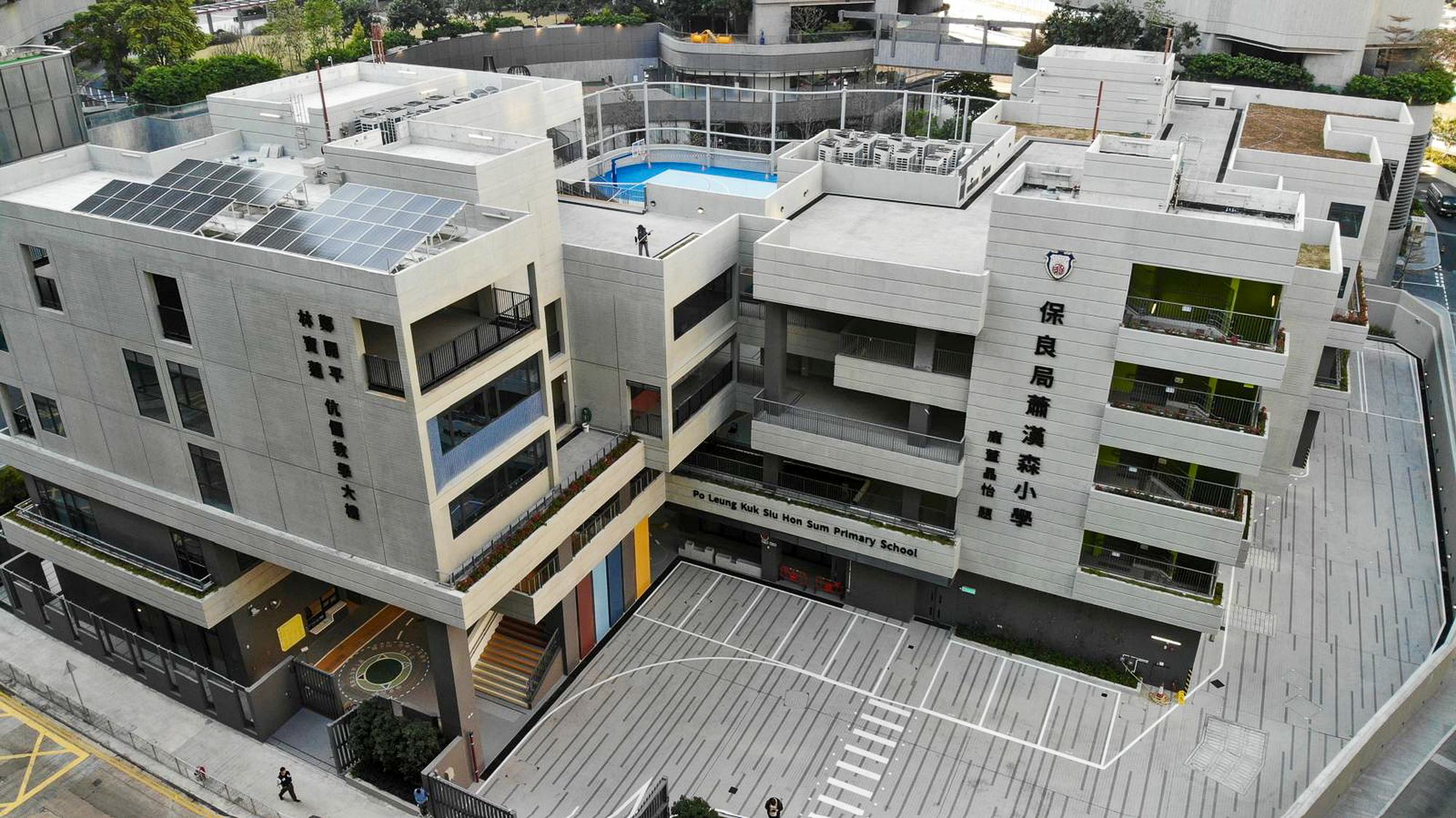 Currently, over 100 government and private projects have adopted MiC.  Picture shows a new primary school building constructed using MiC technology in Fo Tan, which has commenced operation earlier this year.