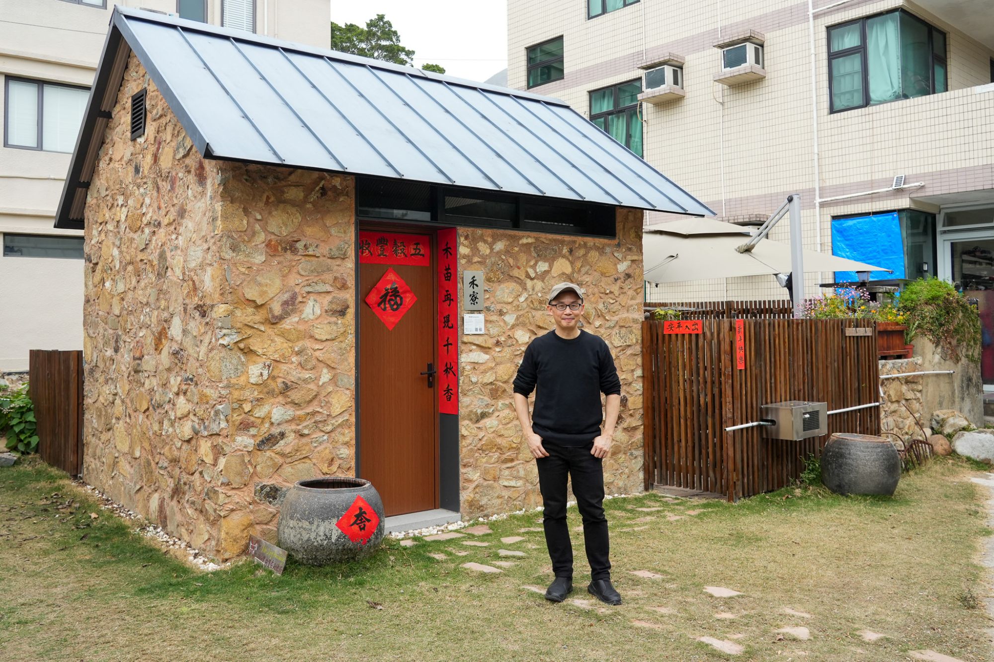 政府從 2022至2026年資助在水口進行鄉村復育計劃，包括修復被列為三級歷史建築的49號屋及一座舊禾寮，以重現昔日農耕活動與生活面貌。香港中文大學建築學院教授、城鄉復育及可持續地方營造研究中心（SPUR）總監鍾宏亮教授表示，透過社區參與，研究團隊致力保存逐漸消逝的習俗、山歌與地方故事。圖為修復後的禾寮。