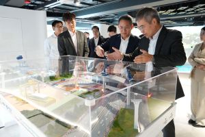 「河套科創築城館」以互動體驗形式，全方位呈現河套區在創新科技、生態保育等領域的最新成果，至今已累計接待超過120個參訪團體，總參觀人數突破5 000人次，其中商業及企業團體佔比達八成。