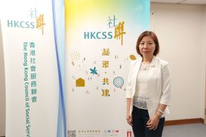香港社會服務聯會總監（善用科技）何美儀表示，AI助手可以方便團隊透過對話方式，查詢政府空置用地資訊，有助機構更準確籌劃新服務。