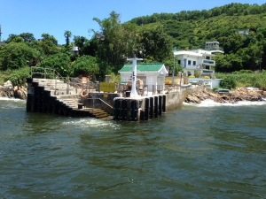 Situated in northern Lamma Island, the Pak Kok Pier is the main facility for villagers to travel to and from the urban areas. As the existing pier is primitive and its location is prone to monsoons and waves, it is difficult for boats to berth sideways of the pier and this may cause inconvenience and potential safety risks to villagers and visitors using the pier. As such, it is among the 10 priority piers for implementation in the first phase of the PIP.