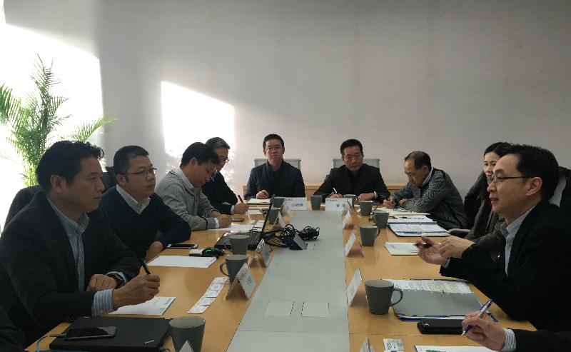 The Secretary for Development, Mr Eric Ma (first right), today (February 20) visits the China Academy of Building Research and meets with the Deputy President of the Academy, Mr Wang Qingqin (first left), to exchange views on building information modelling technology, energy saving and environment enhancement measures as well as professional construction technology.