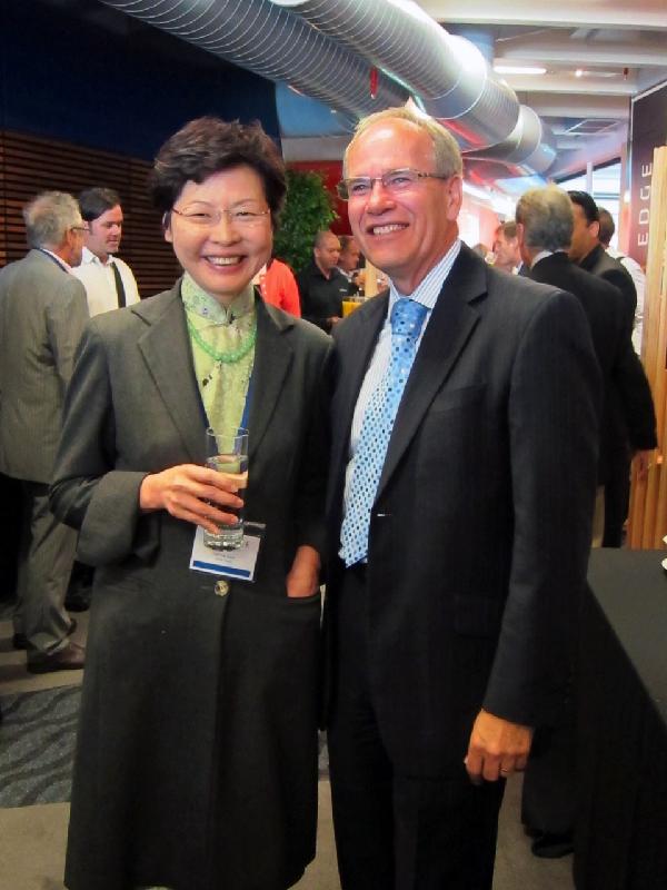 Mrs Lam met with the Mayor of Auckland, Mr Len Brown, yesterday (March 28). (Image)