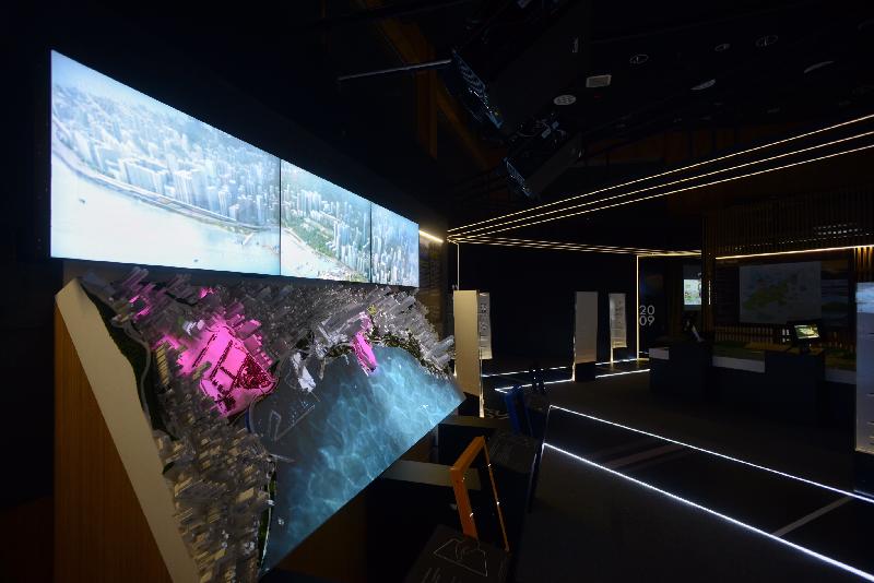 The "Hong Kong ∞ Impression" exhibition will run from tomorrow (June 20) until November 30 at the City Gallery. The "Visionary Hong Kong" zone uses a postmodernist approach and five interactive models to detail major Hong Kong development projects.