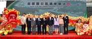 The Permanent Secretary for Development (Works), Mr Lam Sai-hung (centre); the Director of Civil Engineering and Development, Mr Ricky Lau (third left); the Commissioner for Transport, Ms Mable Chan (third right); and other guests are pictured at the Heung Yuen Wai Highway Opening Ceremony today (May 24).