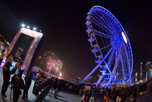 摩天轮成为中环新海滨的新兴热点。