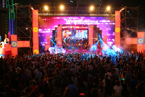 活动吸引数以万计的市民和游客参与。