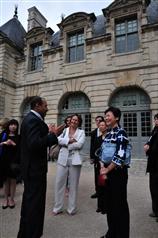 Mrs Lam is briefed on the restoration work in the Hotel de Sully. 