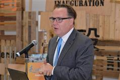 主讲嘉宾Greg Clark教授在论坛上概述商界在地方营造和管理上的角色