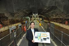 黎卓豪介紹赤柱污水處理廠的運作。赤柱污水處理廠為香港首個建於岩洞內的污水處理廠。 