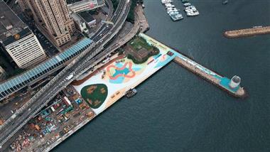 「东岸公园主题区（第一期）」将于周六（九月二十五日）正式开放，为市民于维多利亚港进一步提供一条长约360米的海滨长廊。