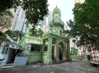 The Government today (May 20) gazetted a notice announcing that the Antiquities Authority (i.e. the Secretary for Development) has declared Jamia Mosque and Hong Kong City Hall in Central, and Lui Seng Chun in Mong Kok as monuments under the Antiquities and Monuments Ordinance. Photo shows the front façade of Jamia Mosque. The minaret with its balcony is the most prominent feature of Jamia Mosque.