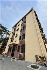 北京桦皮厂胡同8号楼原地重建及回迁项目采用混凝土组装合成建筑法建造，大幅缩短工期至三个月。