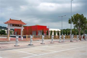 The Tai O Yim Tin Bridge and the Po Chue Tam Bridge will open to the public tomorrow (May 4). They are core facilities under the project "Improvement Works at Tai O – Phase 2, Stage 2". Other works under the project include public parking spaces on Lung Shing Street as shown in the photo. These facilities are expected to open later this year.