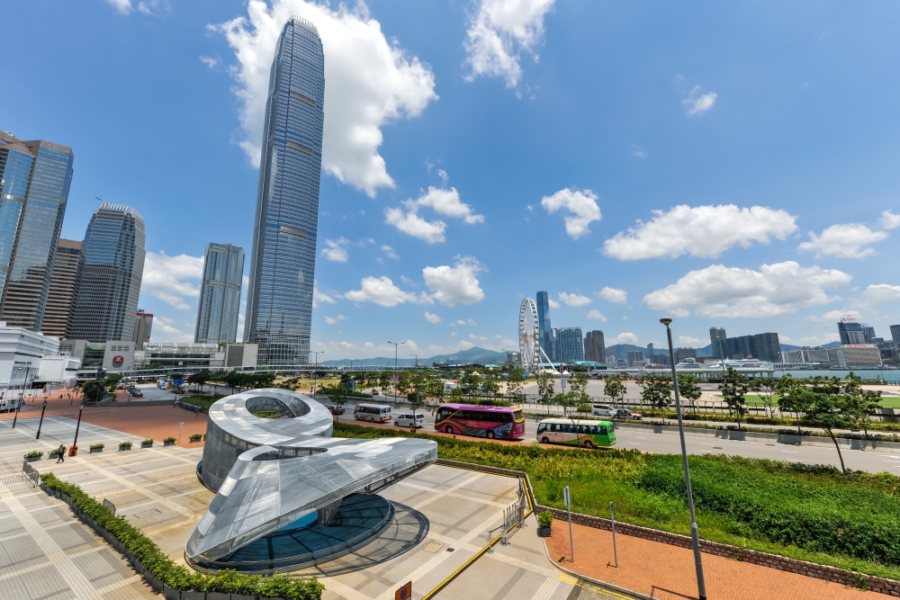 发展局及规划署现于中环展城馆及毗邻的爱丁堡广场举行「印象∞香港」展览。 