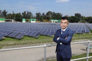 Leo带领团队管理小蠔湾污水处理厂的太阳能发电场，并参与不同项目，提升发电场的施工效率、安全及稳定性。工作令他有很大的满足感。
