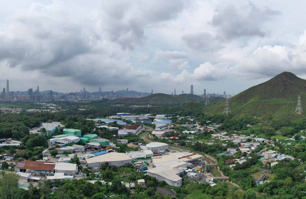 新田／落马洲发展枢纽可支援住宅发展项目，提供约31 000个单位，容纳约84 000名居民。