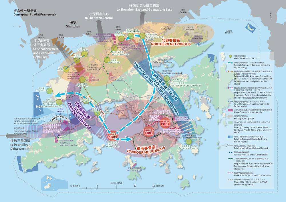 行政长官在《施政报告》提出的“双城三圈”，“双城”是香港和深圳；“三圈”即由西至东分别为深圳湾优质发展圈、港深紧密互动圈和大鹏湾╱印洲塘生态康乐旅游圈。