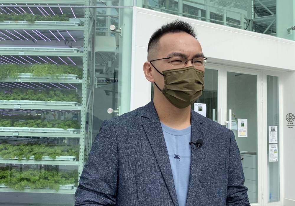 “坚农圃”顾问团成员麦嘉晋表示，社区农圃在起动时遇到不少问题，例如在建筑设计方面需要与不同部门和持份者沟通协作，幸好在资助计划下，得到发展局帮忙协调，令项目得以落实。