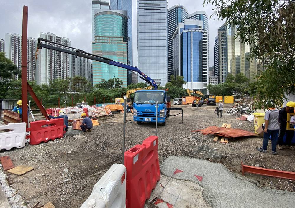 圣雅各福群会多用途活动中心项目正在施工阶段，预计明年年底投入服务。