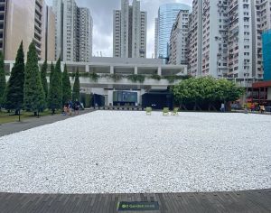 北角「油街实现」的全新艺术空间早前向公众开放，期望为区内提供更多艺术休憩空间，并成为香港文化地标。