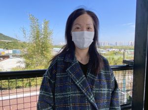 地政总署助理署长赵莉莉表示，除私人土地外，地政总署亦致力物色更多适合的政府土地，专门让受影响作业者参与短期租约的投标。