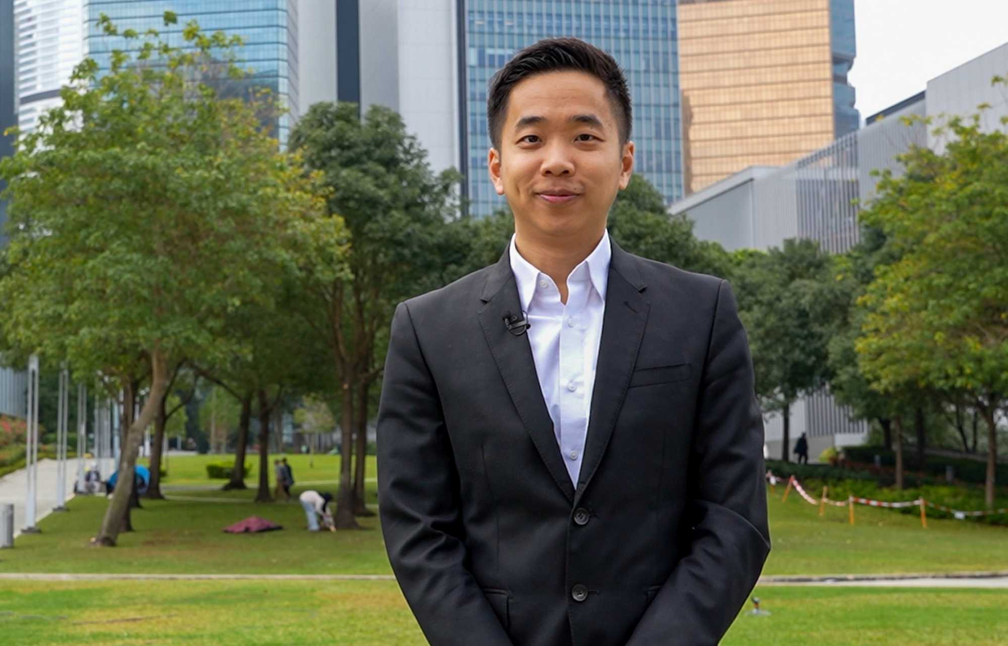 发展局助理秘书长（市区更新）王溢恒表示，发展局去年12月向立法会提交《2023年土地（为重新发展而强制售卖）（修订）条例草案》，以更新及精简强制售卖（强拍）制度，同时加强支援和保障小业主权益。