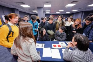 发展局与建造业界在英国三个地区举办招聘活动，共有10所大学参与。