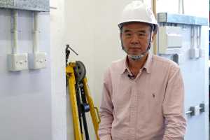 香港建造业总工会理事长黄平认为，建造业发展持续蓬勃，工地环境显着改善，都能吸引青年人及转职人士加入建造业。