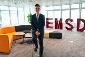 机电工程署工程师雷家浩表示，云端升降机及自动梯数码工作日志能便利各持份者共同监察相关维修保养工作，提升电梯管理成效。