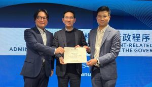 林智文率领团队自去年第三季已出席了多场研讨会和论坛，向业界介绍政府的精简措施，并了解业界所需。