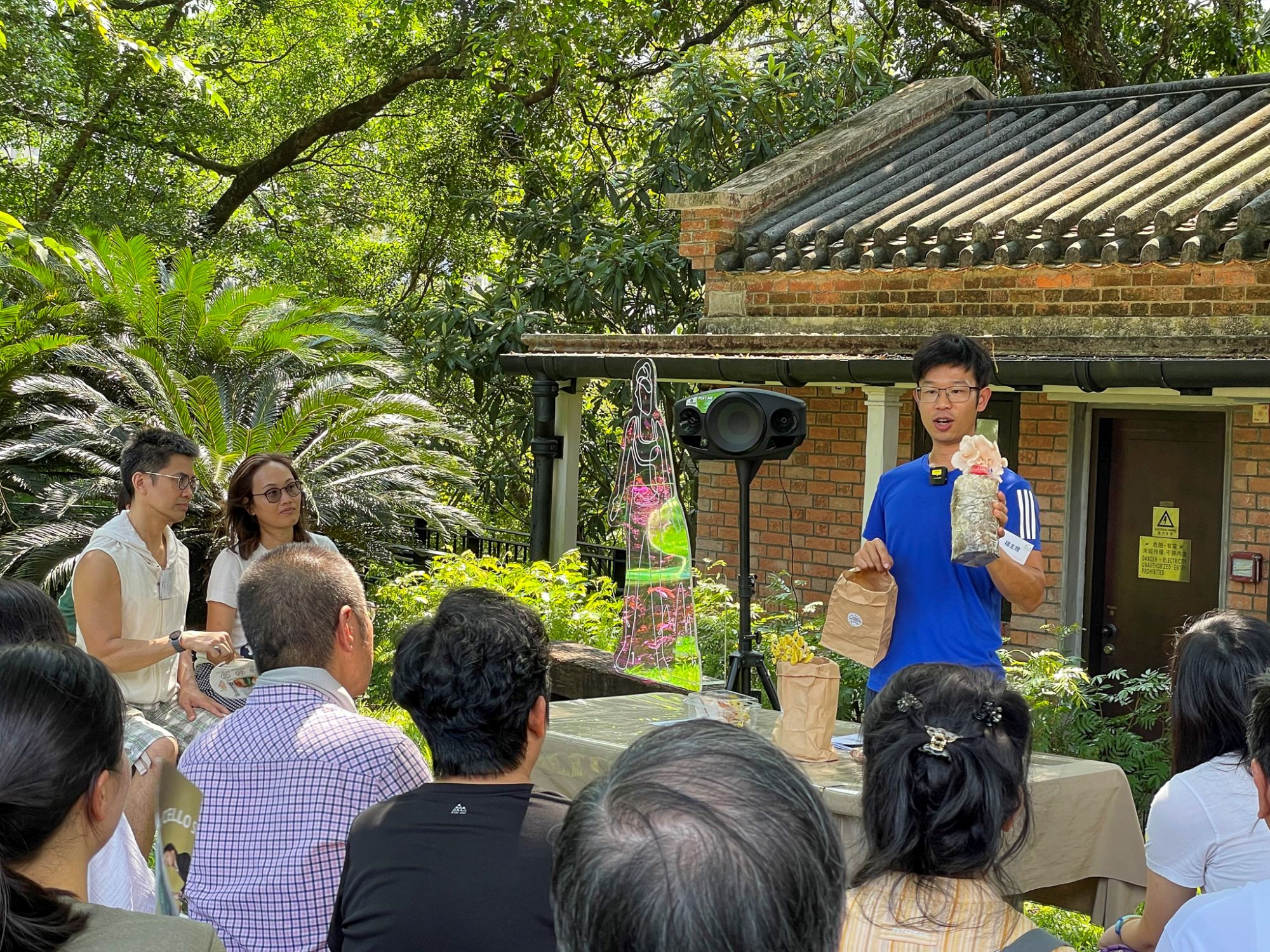 游客亦可于「绿汇学苑」参加不同的绿色主题工作坊，例如由大自然取材，然后亲手制作食品。