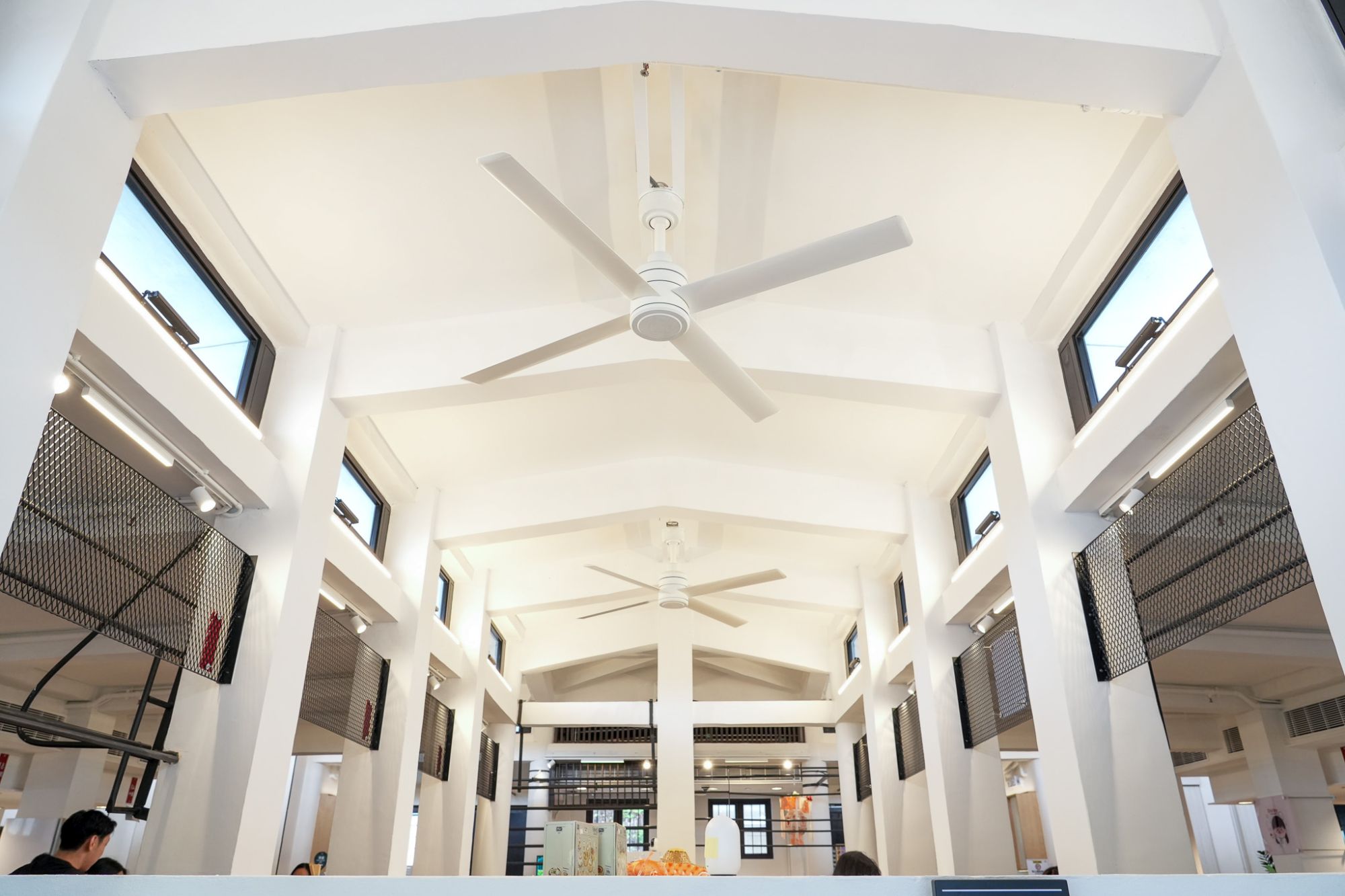 活化后的「联和市场 – 城乡生活馆」保留了聯和市场各项重要建筑特式，包括「E」型建筑布局、旗杆及入口上方的灰塑字体「联和市场」、「鱼市场」、「菜市场」及「LUEN WO MARKET」等。